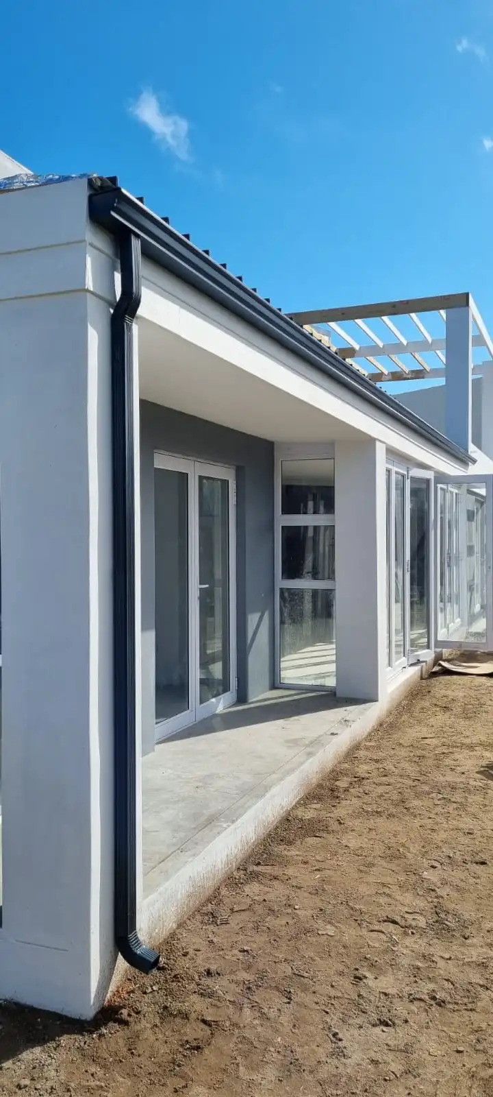 Gutter installing